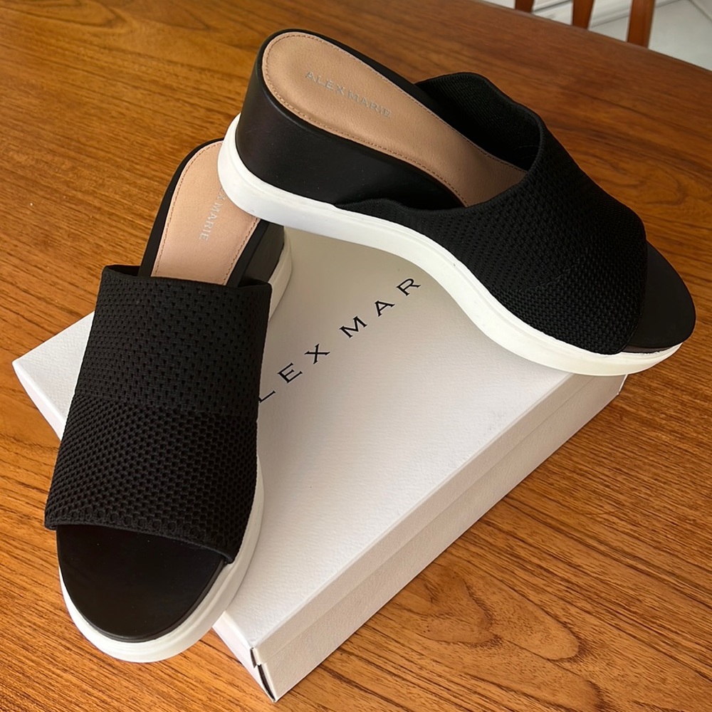 Black Slide Alex Marie Sanford NEW in Box